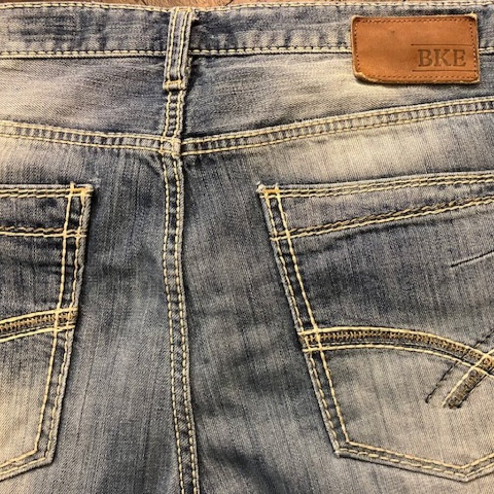 BKE Men Buckle Tyler Bootcut Jeans - Picture 5 of 8